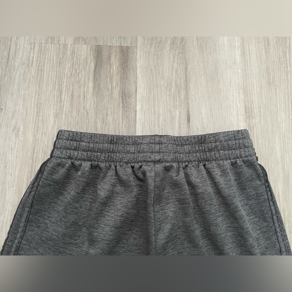 Grey adidas sweatpants - Picture 4 of 7